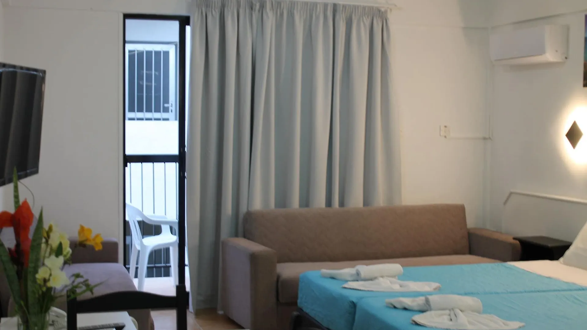 Ξενοδοχείο με διαμερίσματα A Maos Hotel Apartments Αγία Νάπα