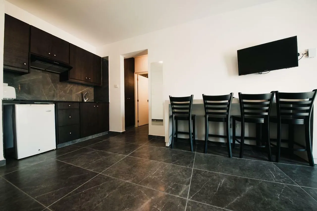 A Maos Hotel Apartments Ajia Napa Hotel apartamentowy