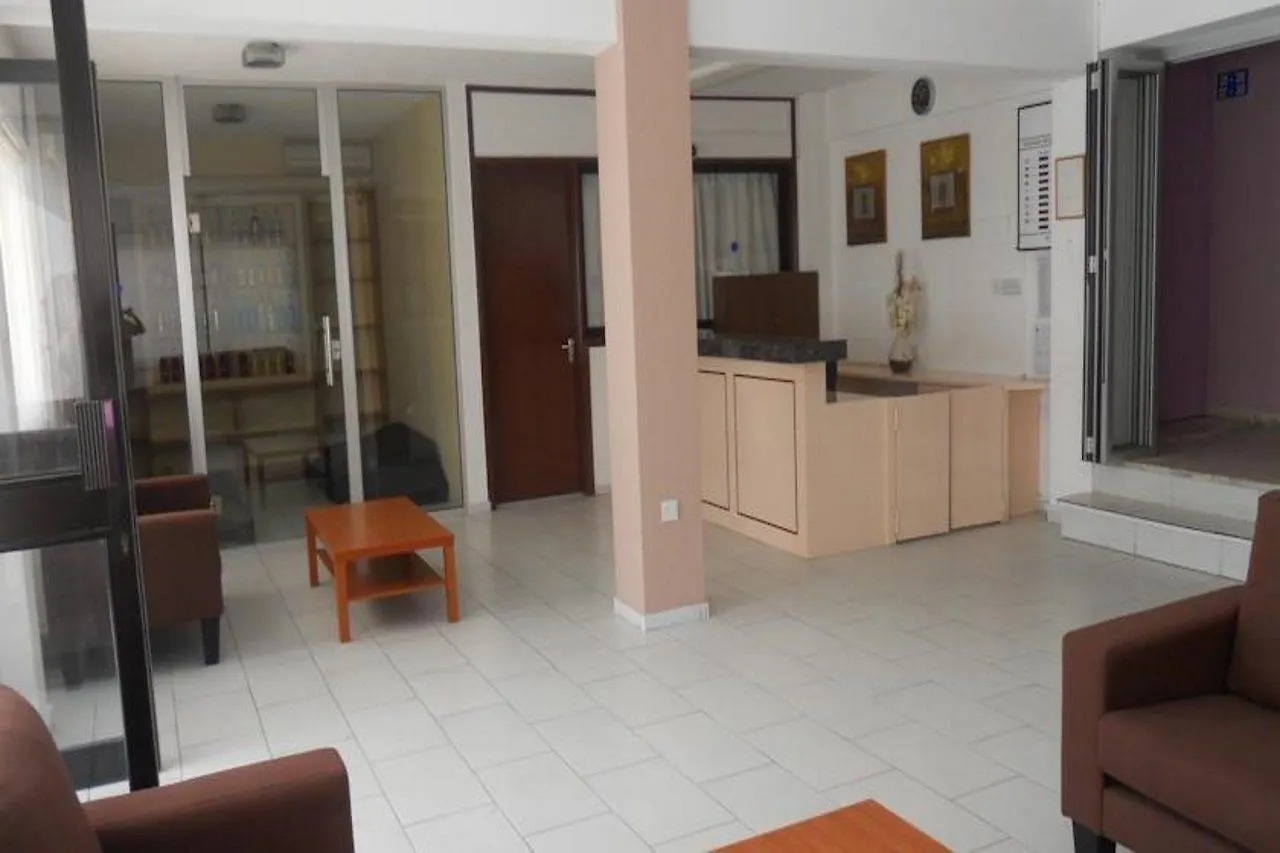 A Maos Hotel Apartments Ayia Napa 3*,