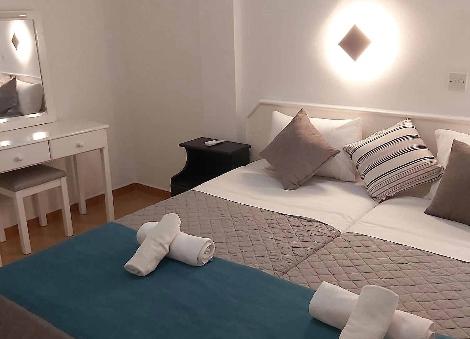 איה נאפה A Maos Hotel Apartments 3*, איה נאפה