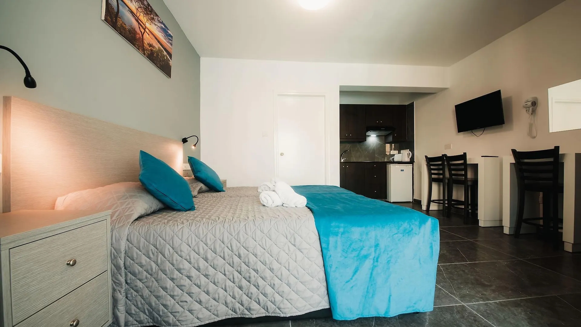 איה נאפה A Maos Hotel Apartments מלון דירות איה נאפה