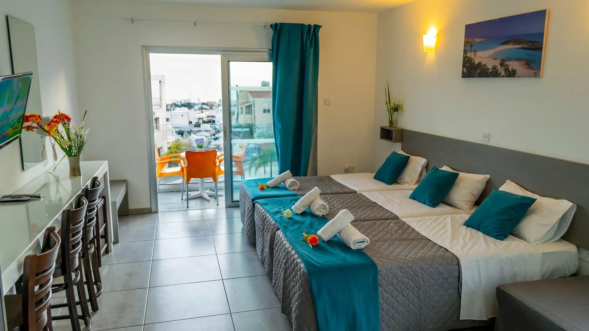 איה נאפה A Maos Hotel Apartments 3*, איה נאפה קפריסין