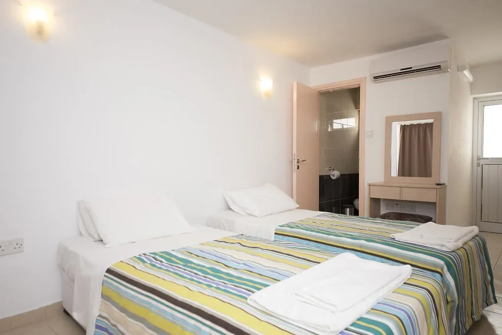 איה נאפה A Maos Hotel Apartments מלון דירות איה נאפה