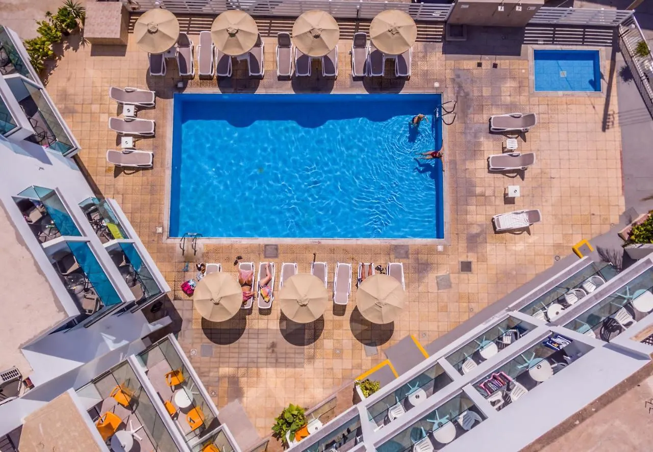 מלון דירות איה נאפה A Maos Hotel Apartments